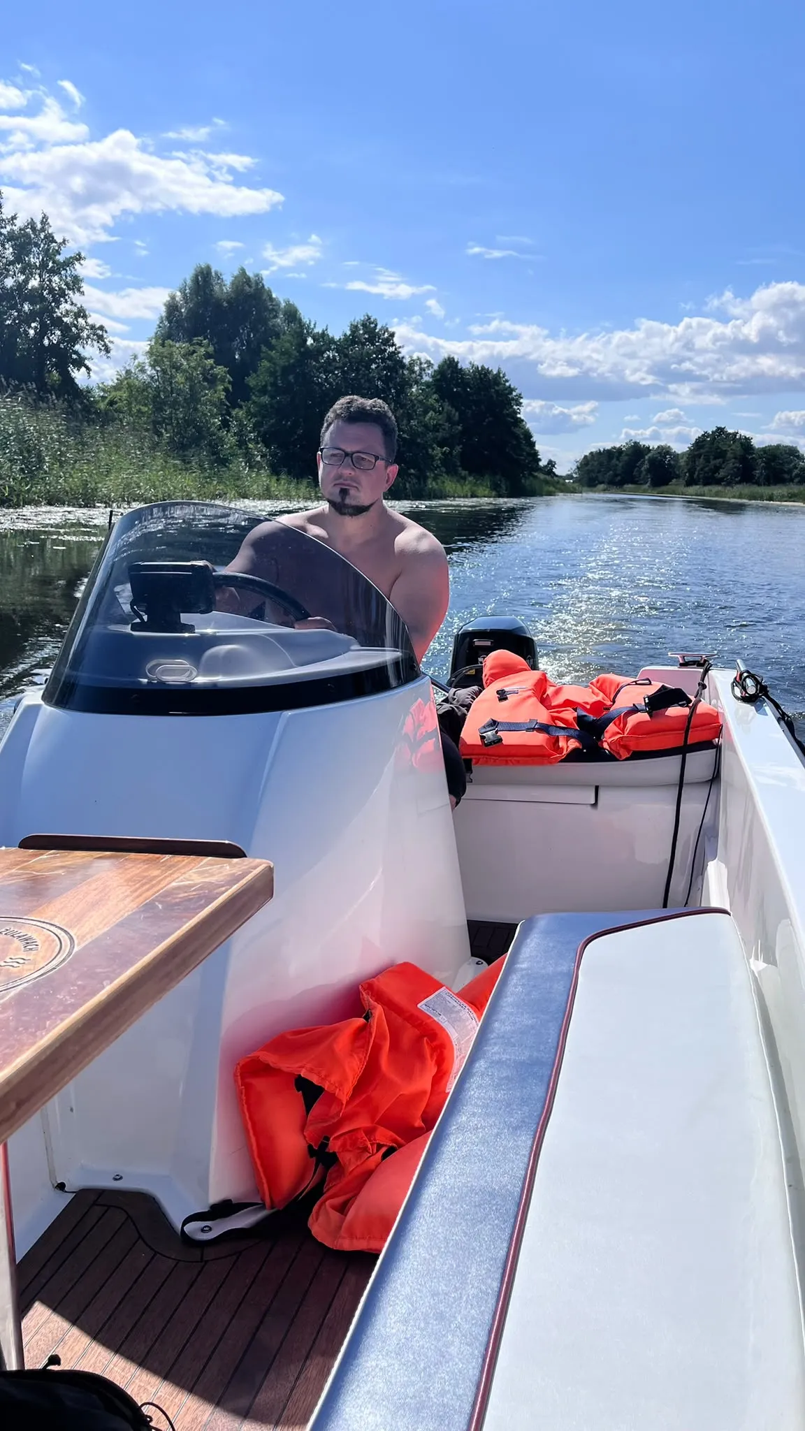 albin44